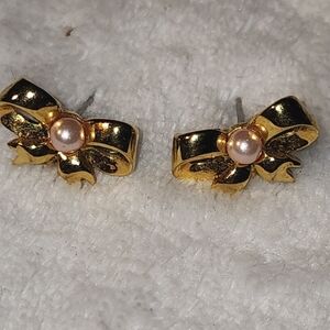 Vintage Trifari Bow Earrings with Faux Pearl Accents – Gold Tone Pierced Studs